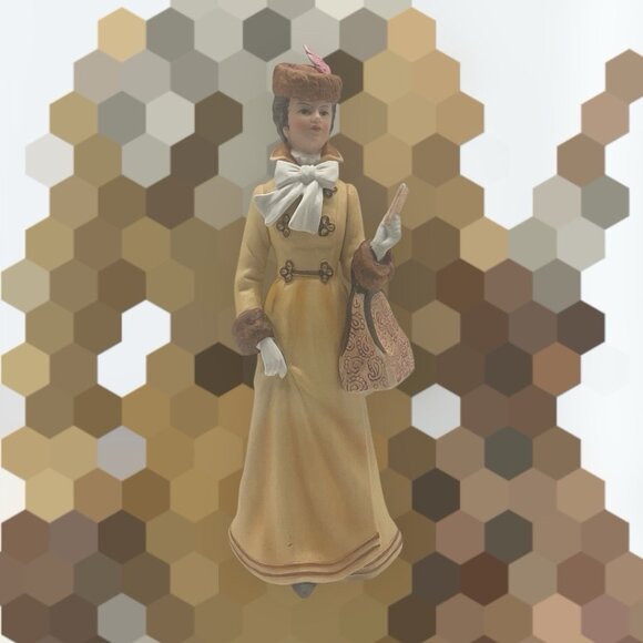 Avon VTG 1981 President s Club Albee Award Porcelain Figurine 10 Tall Japan - Picture 16 of 16